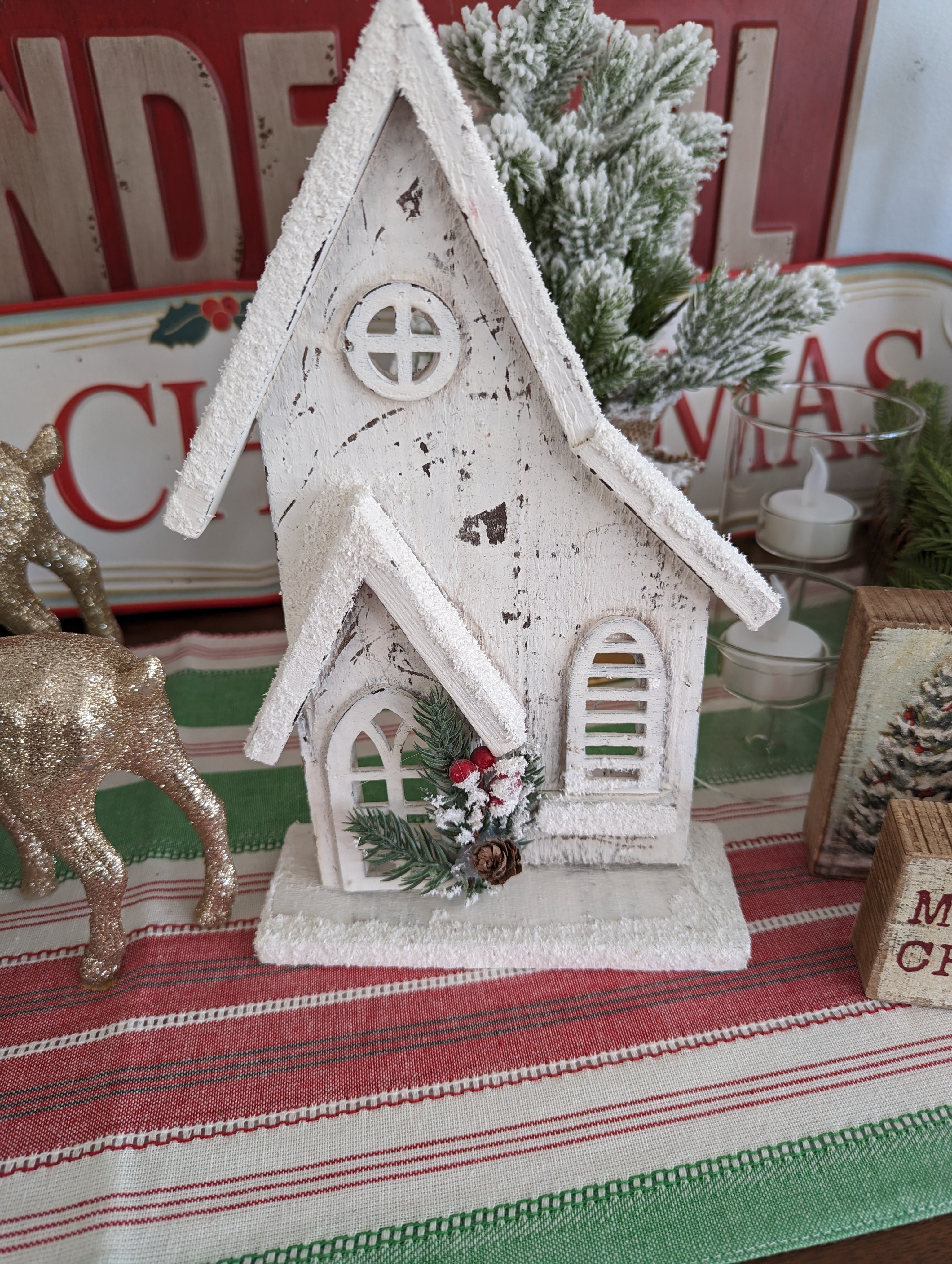 Frosted Chapel House | White