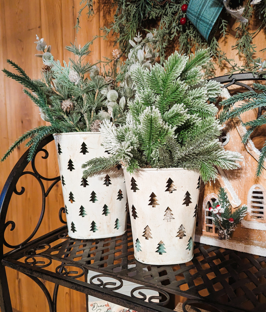 Winter Pine Tin - Antique White