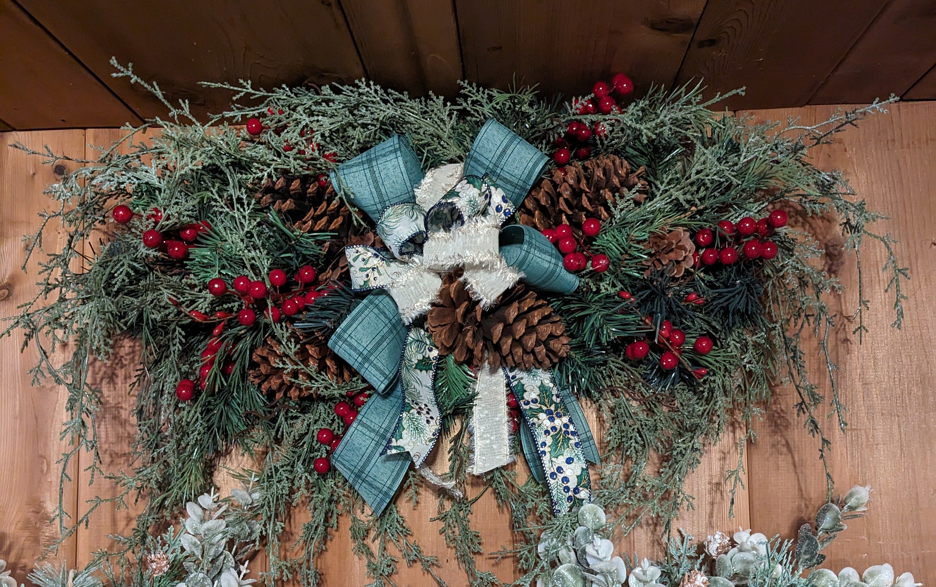 Red Berry Evergreen Swag | 22"