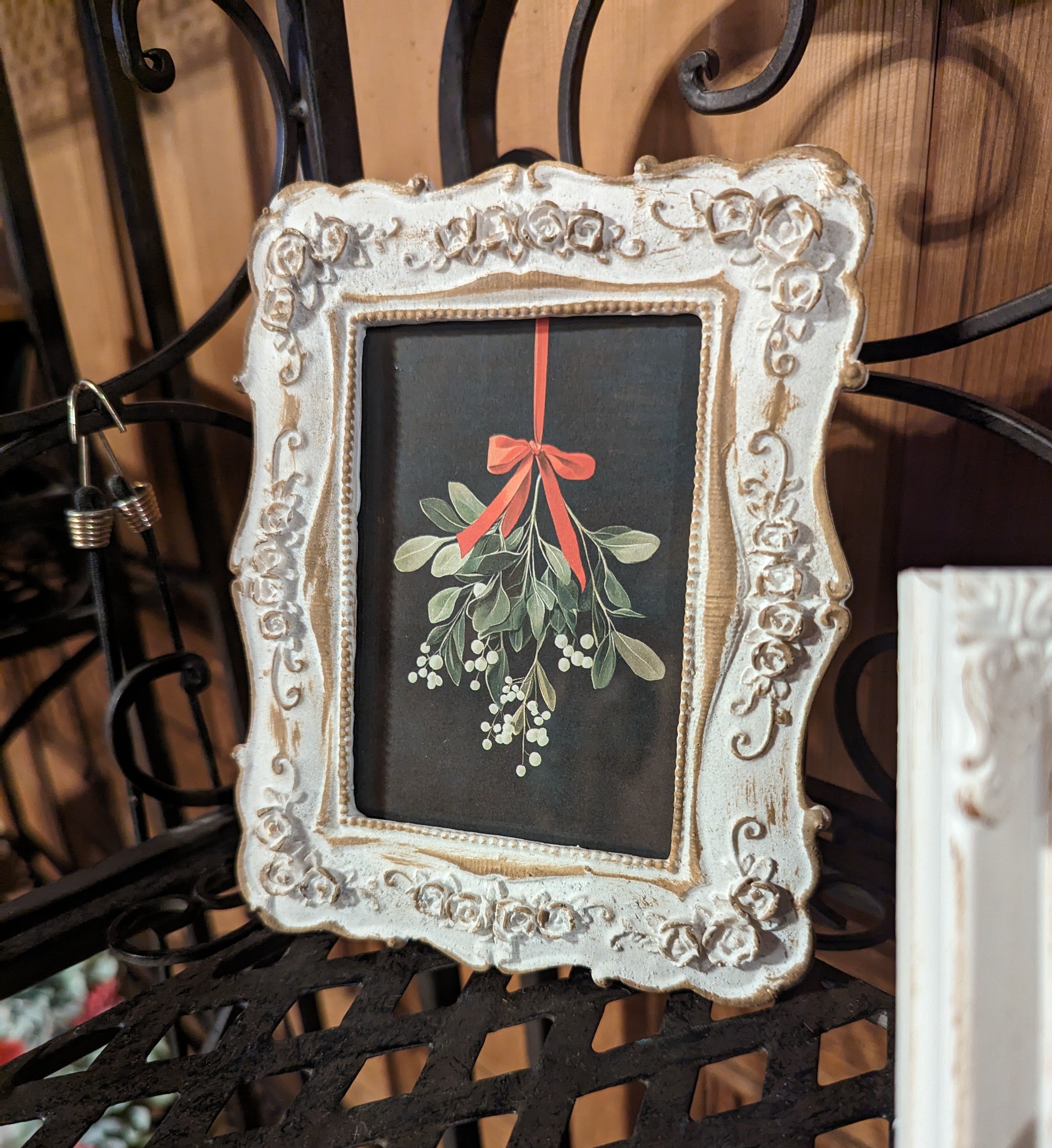 Mistletoe Framed Art | 5" x 7"