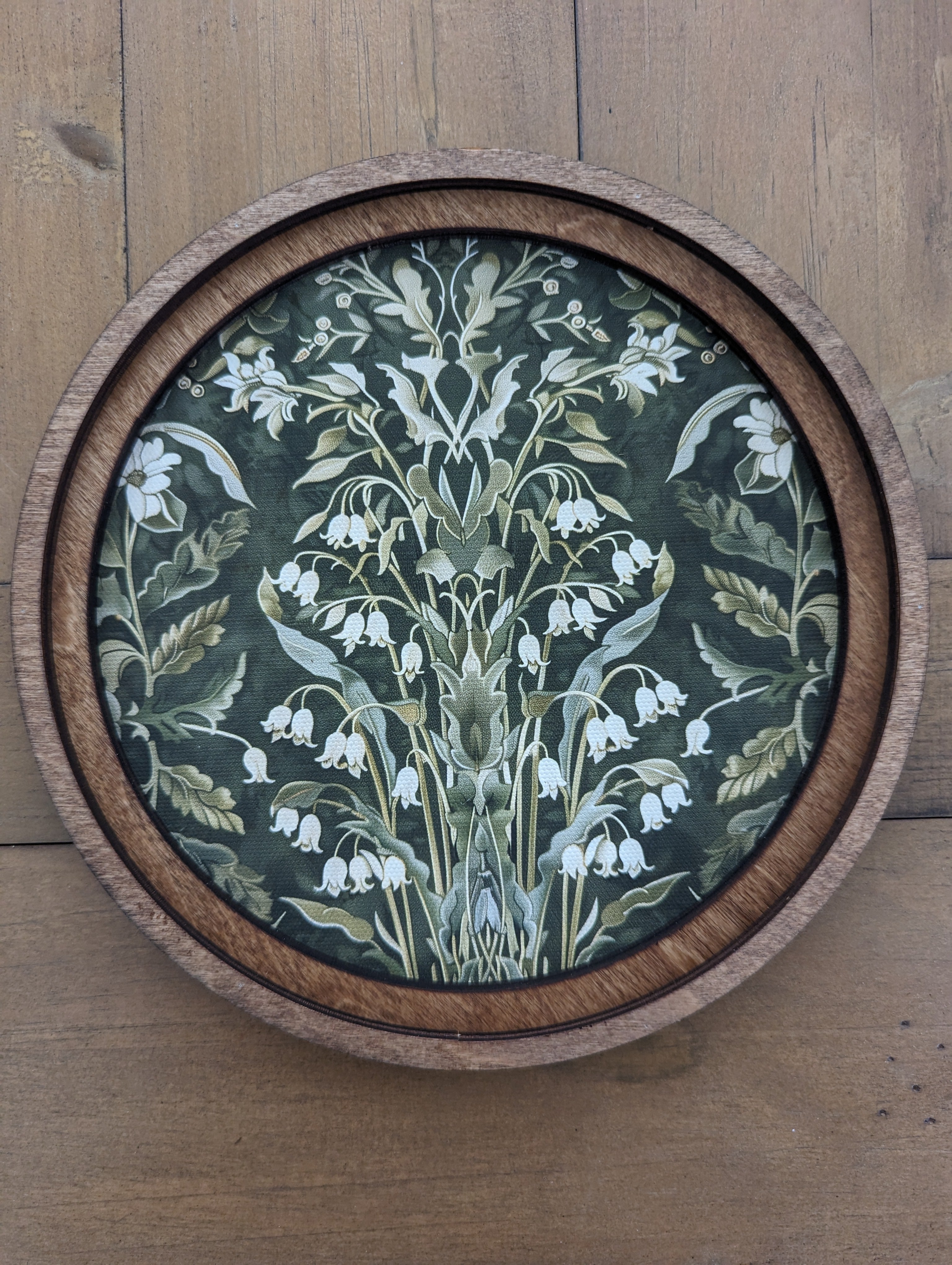 8" Round Dark Green Morris Art