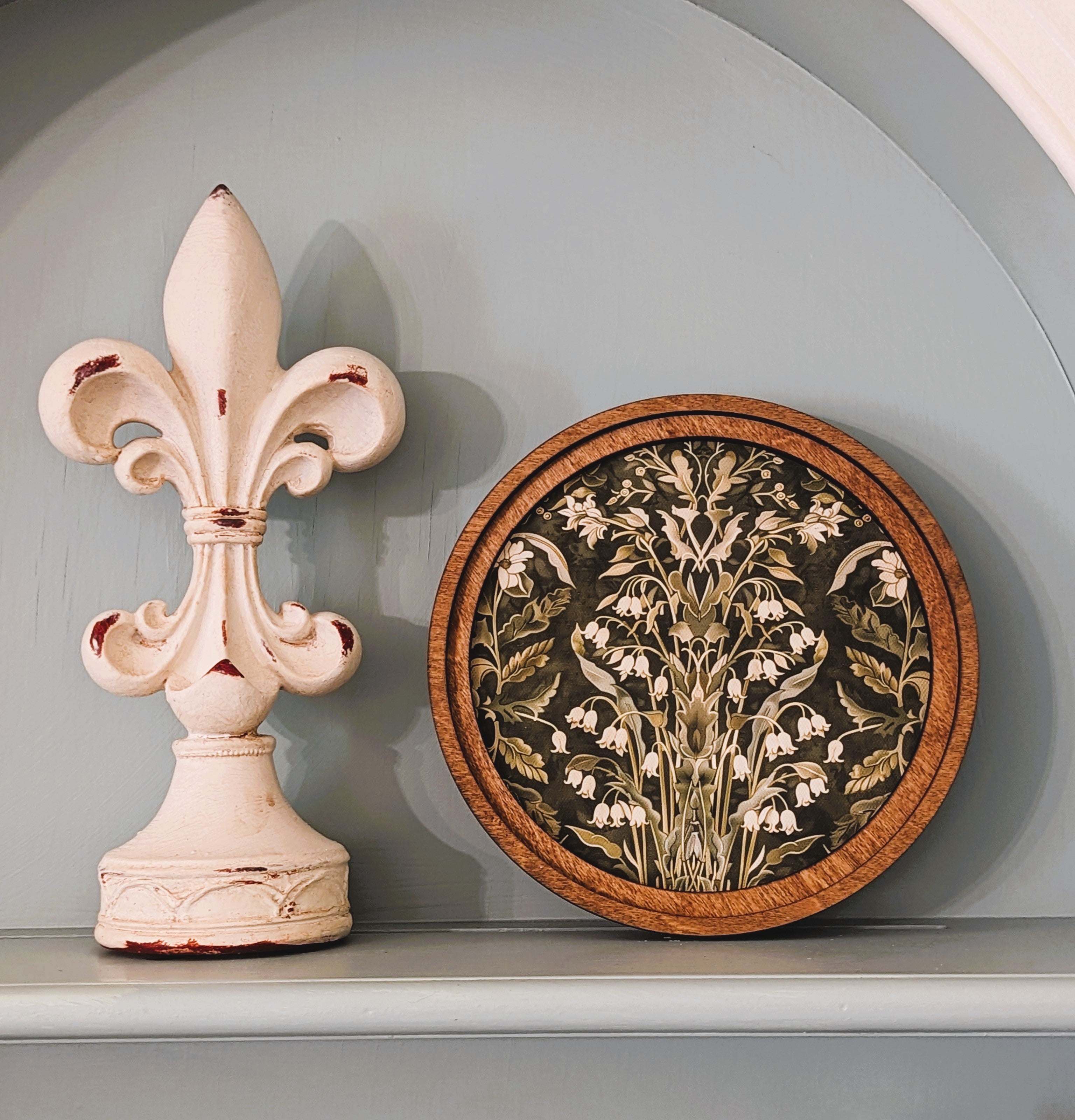 8" Round Dark Green Morris Art